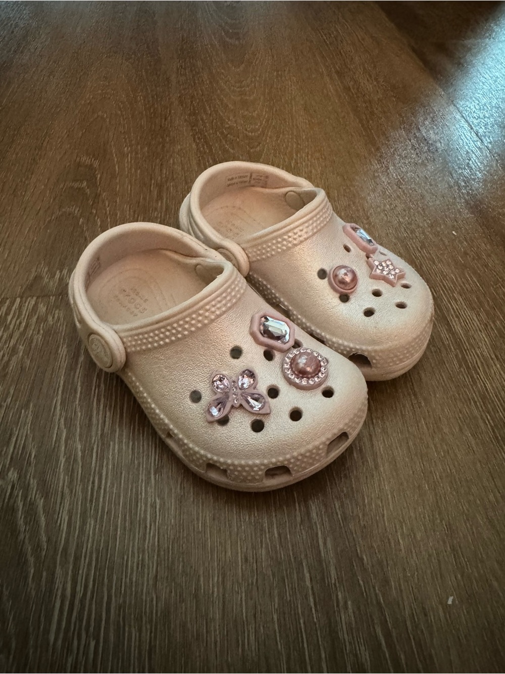 CROCS Kids Classic Clog in Blush Pink with Decorative Gems - Picture 2 of 6